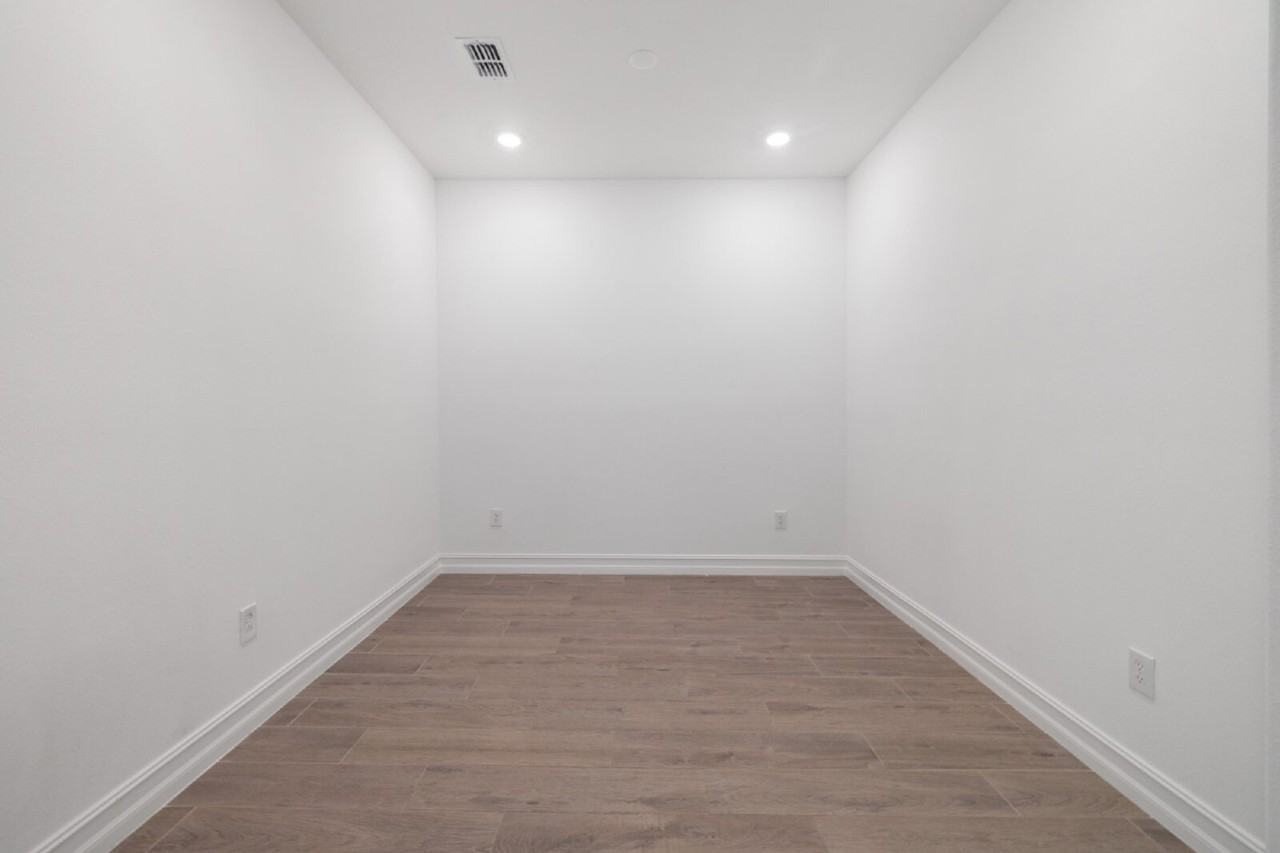 5103 San Martino Dr - Photo 5 of 30