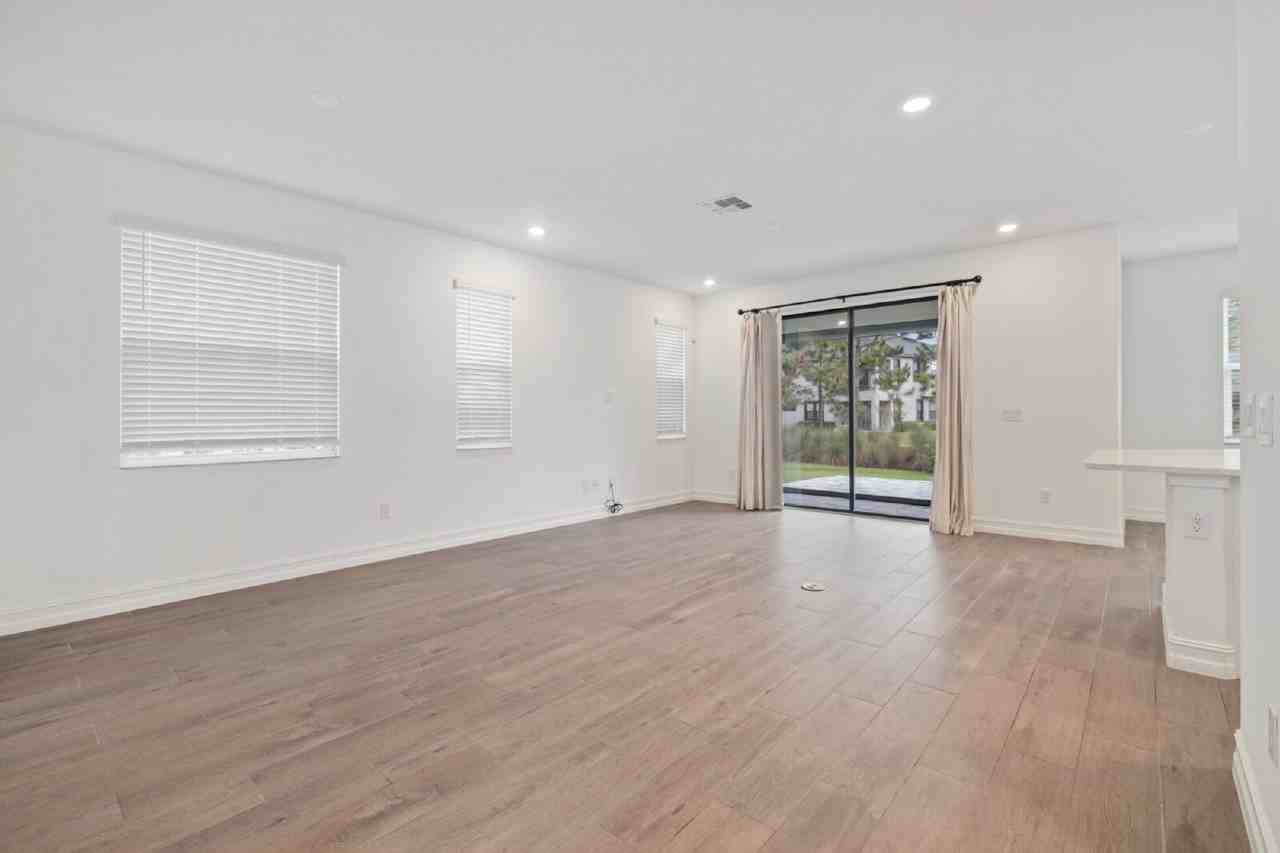 5103 San Martino Dr - Photo 6 of 30