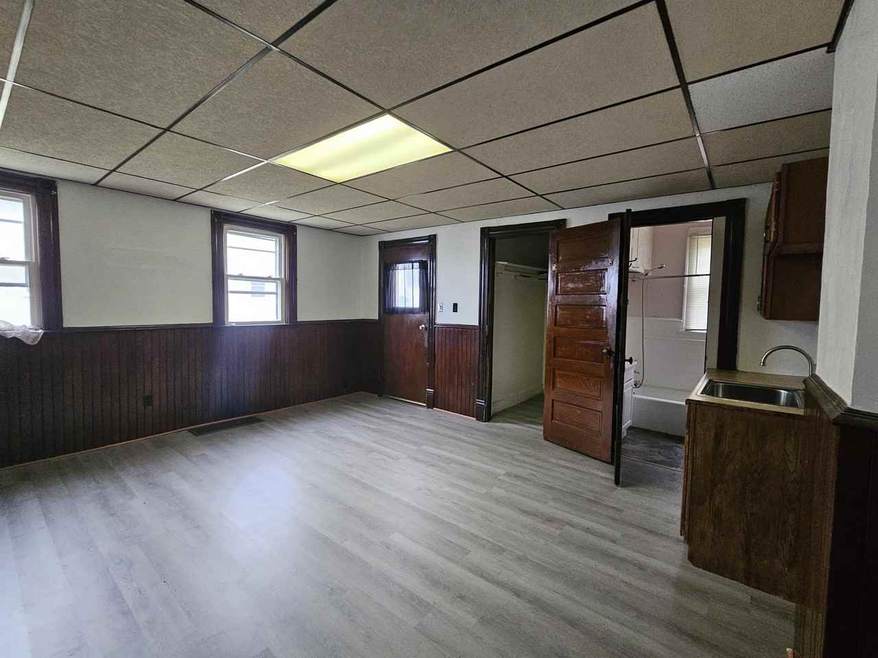 1531 Washburn St 1st Fl - Photo 7 of 11