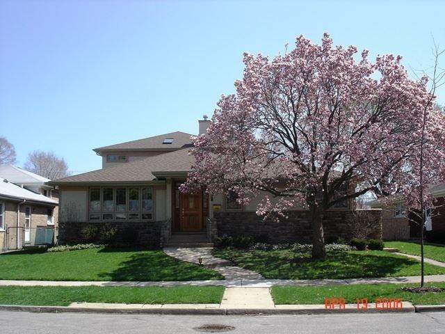 8827 Ewing Ave - Photo 2 of 19