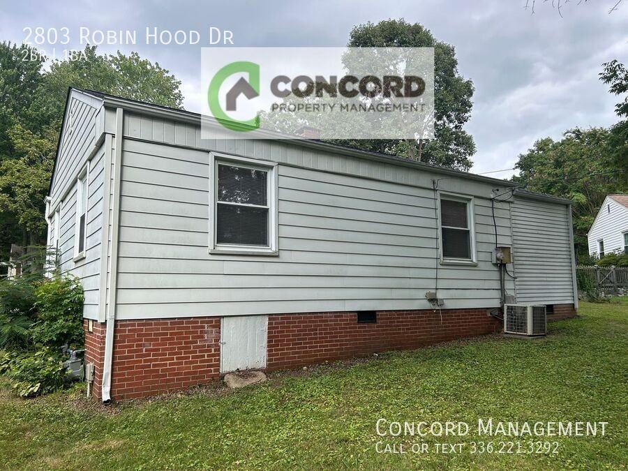 2803 Robin Hood Dr - Photo 2 of 14