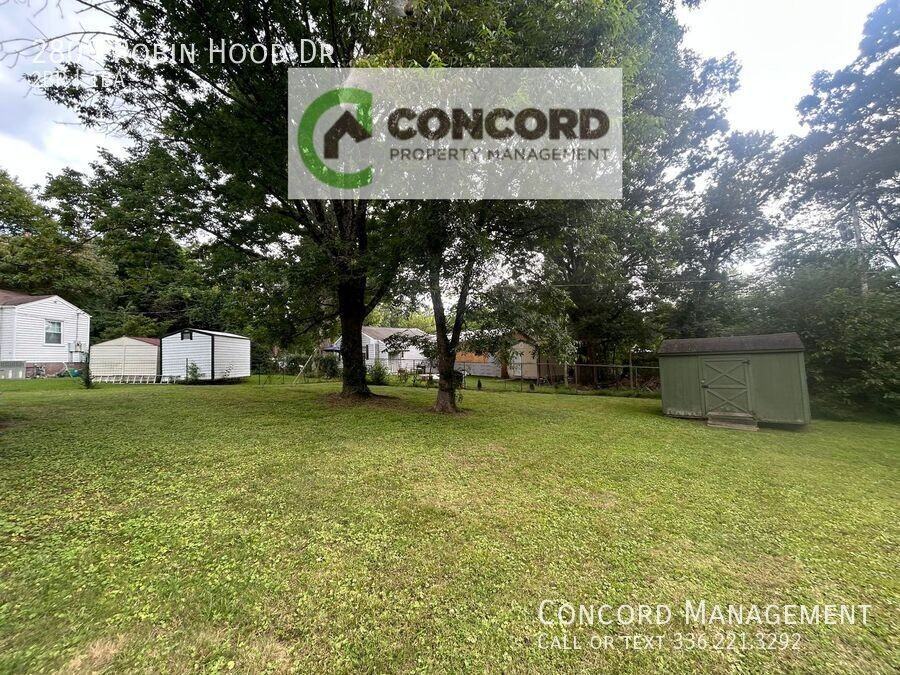 2803 Robin Hood Dr - Photo 3 of 14