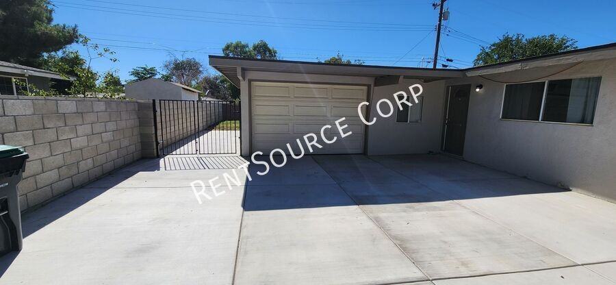 44615 4th Street East - Photo 5 of 39