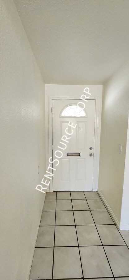 44615 4th Street East - Photo 6 of 39