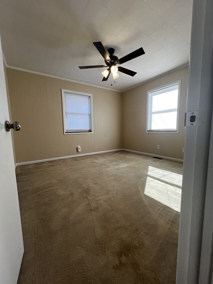 208 Dupont Ave #1 - Photo 3 of 20