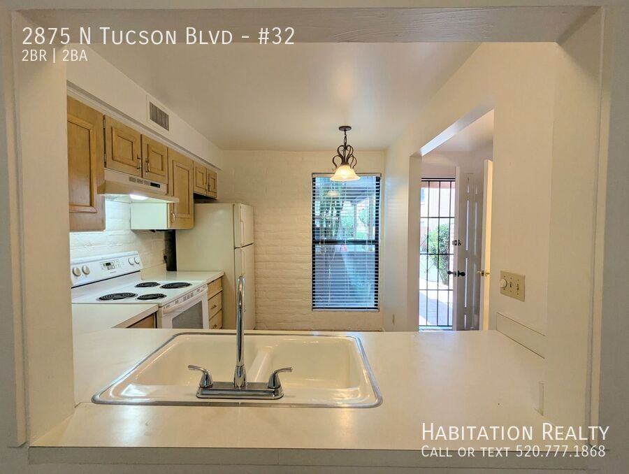 2875 N Tucson Blvd #32