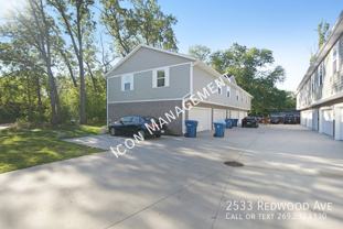 2533 Redwood Ave - Photo 1 of 1