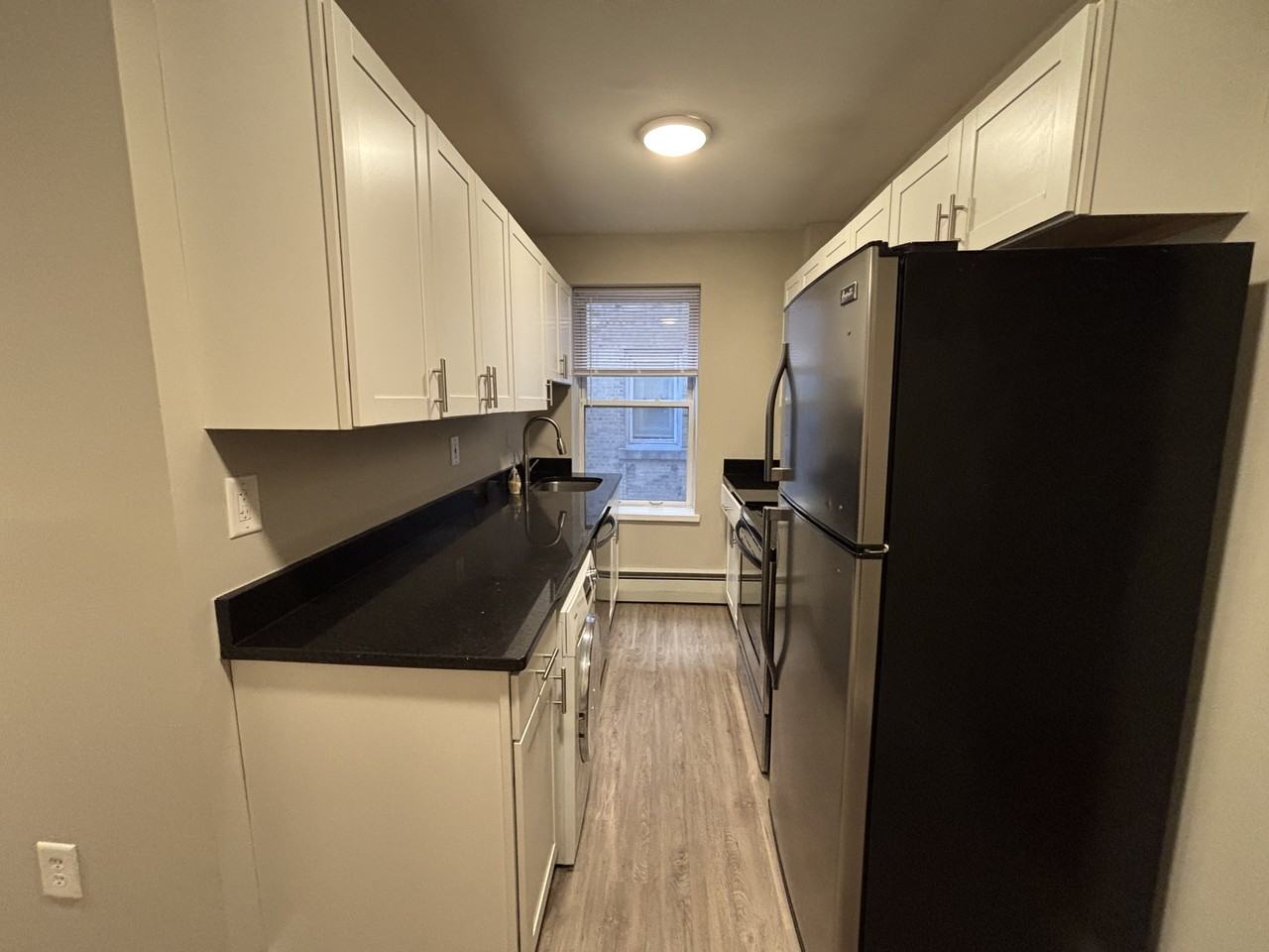 225 Golden Hill St #3F - Photo 7 of 12