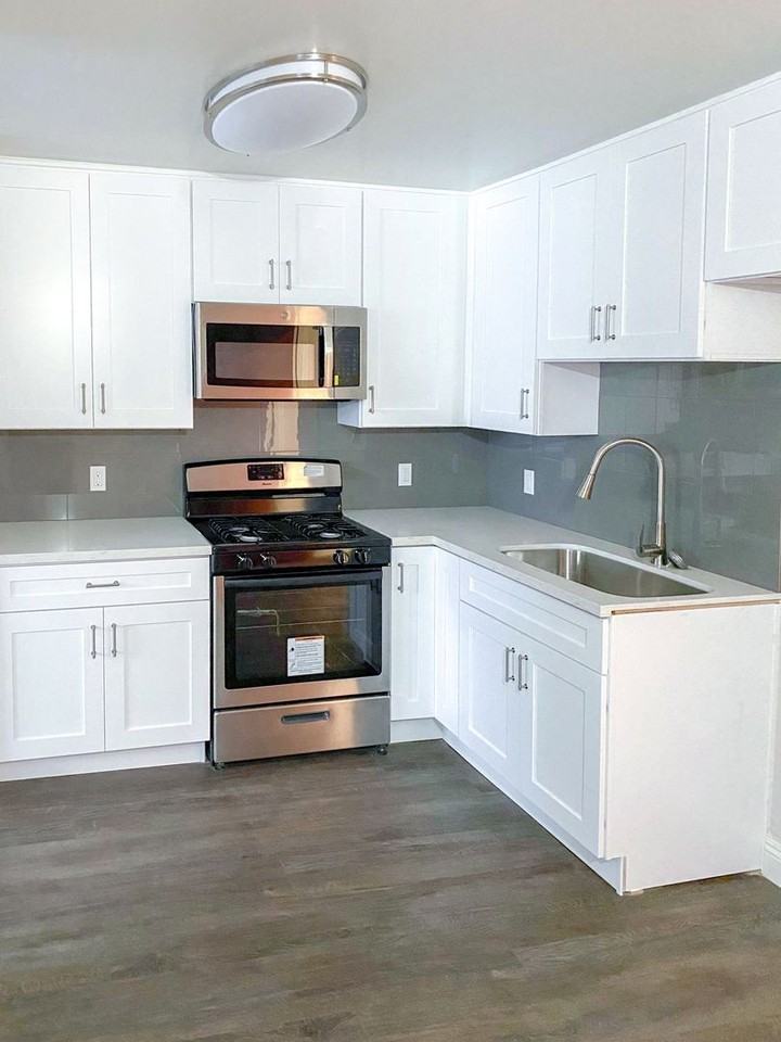 215 S. Occidental Blvd. - Photo 4 of 10