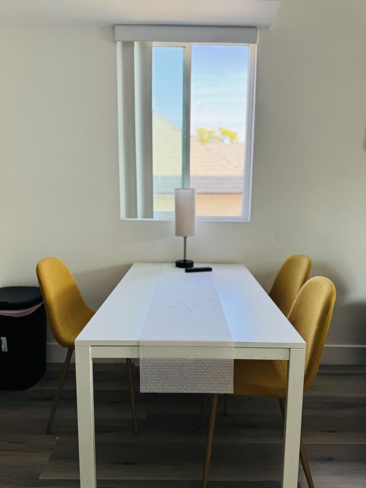 215 1/2 E 29th St #NA - Photo 6 of 21