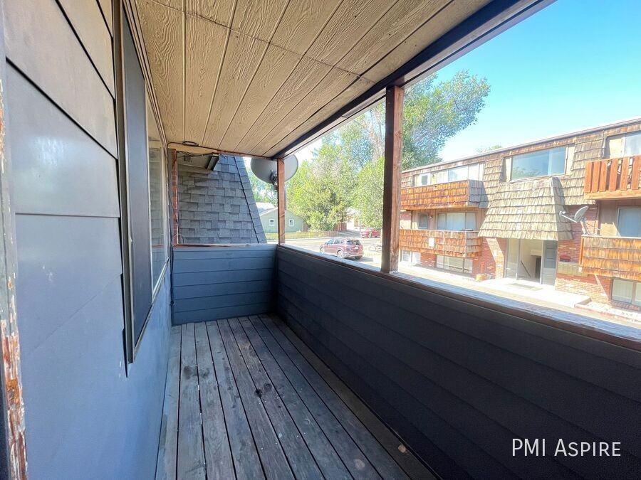 1610 9th Ave #4 - Photo 5 of 14