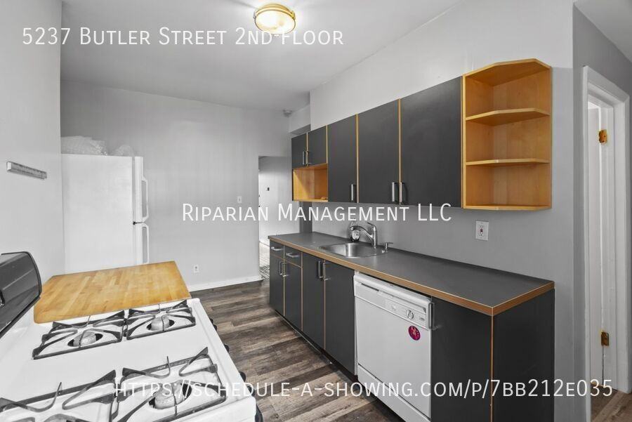 5237 Butler St Apt 2nd - Photo 3 of 23