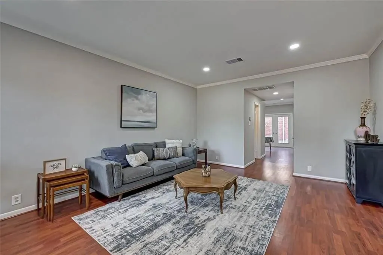 2604 Bering Dr - Photo 3 of 13