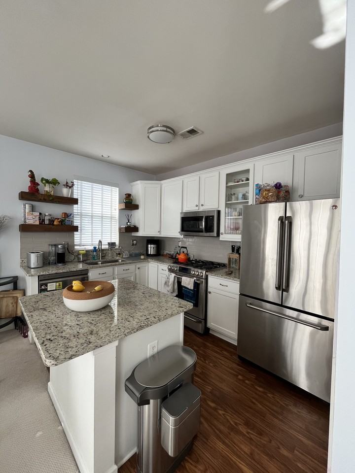 271 Cameron Station Blvd #104 - Photo 5 of 15