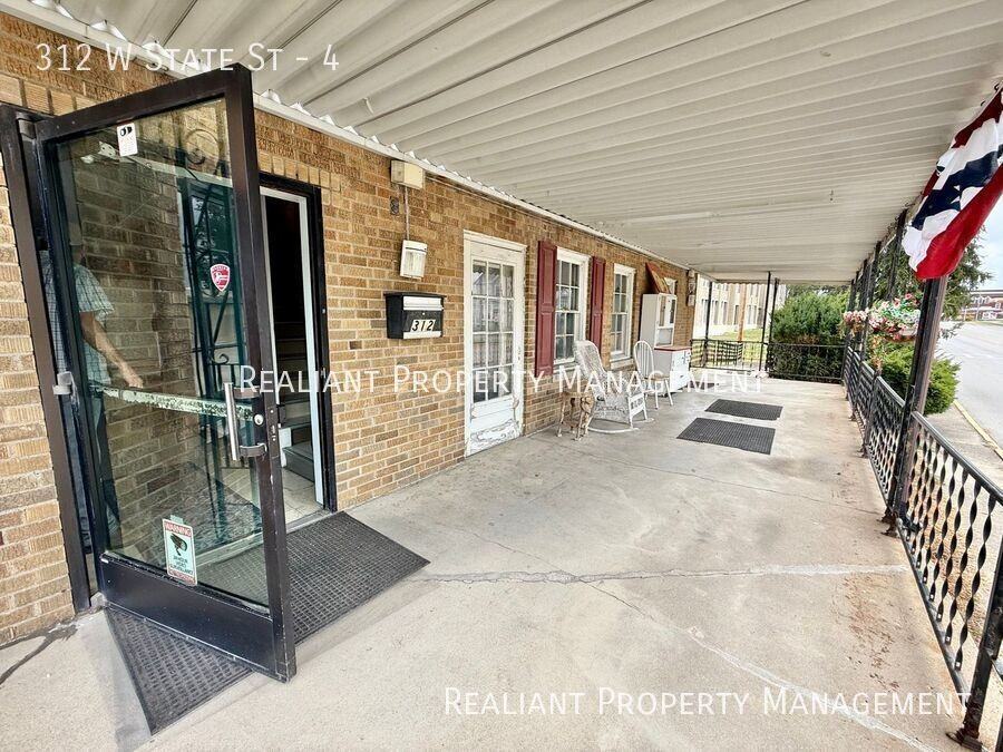 312 W State St #4 - Photo 2 of 18