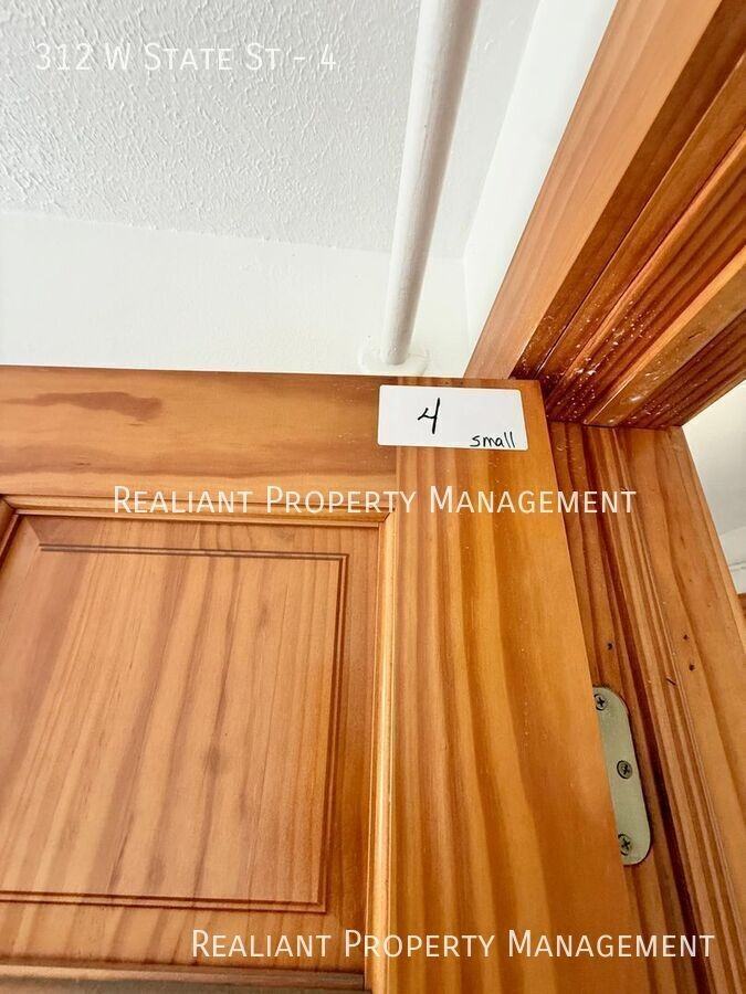 312 W State St #4 - Photo 3 of 18