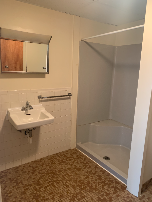 241 Pearl St - Photo 4 of 6