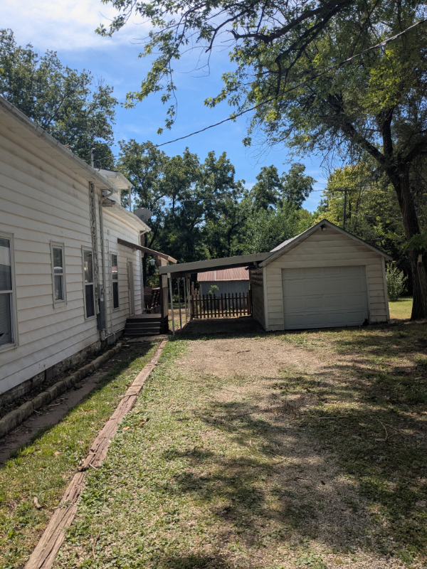 709 W Mcclaren St - Photo 3 of 21