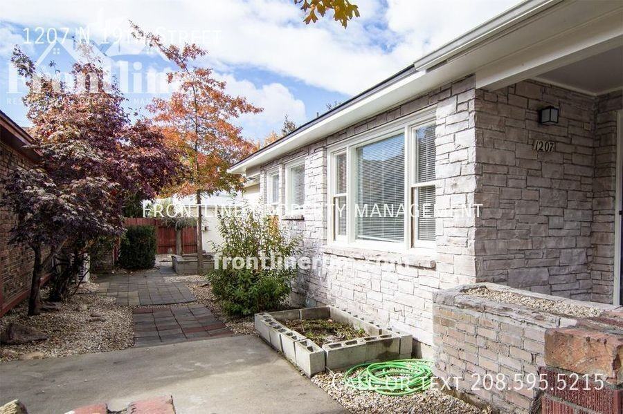 1207 N 19th St - Photo 2 of 18