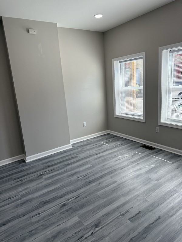 321 Townsend St - Photo 3 of 20