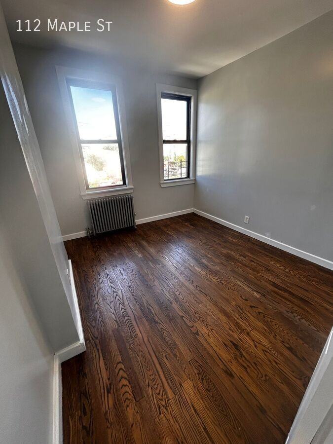 112 Maple St - Photo 4 of 6