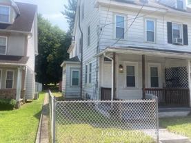 212 Chestnut St #1 - Photo 1 of 1
