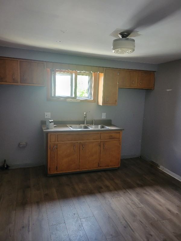 183 Sherman Ave #B - Photo 2 of 6