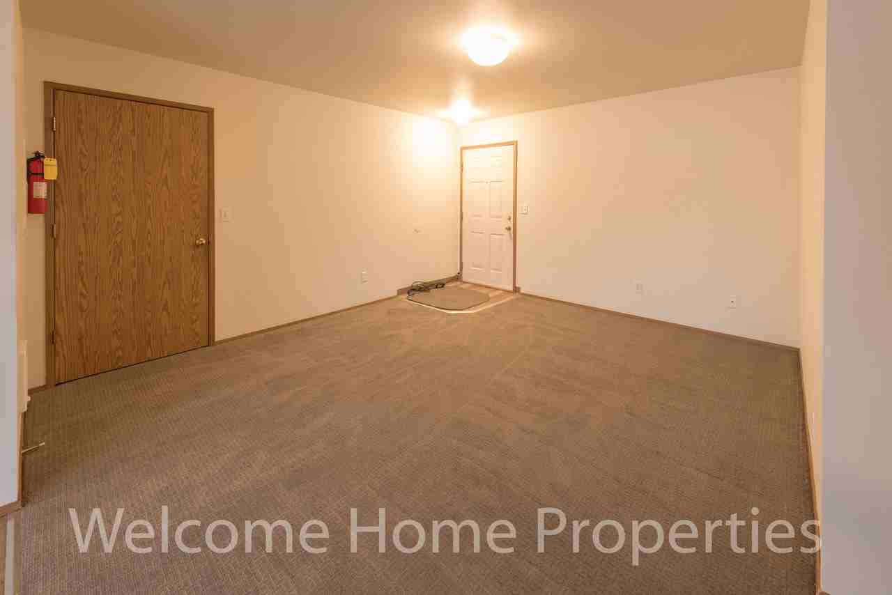 416 Se 6th St - Photo 7 of 18