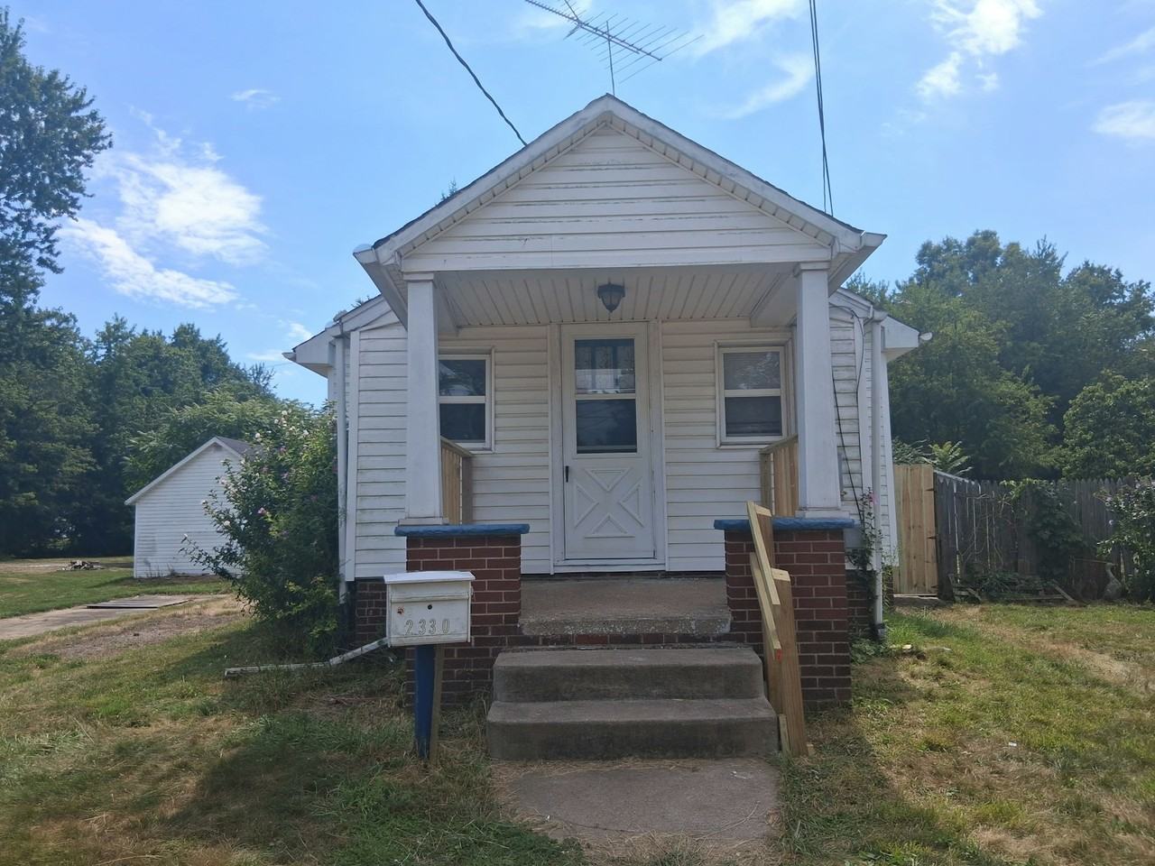 2330 7th Street Northeast - Photo 3 of 16