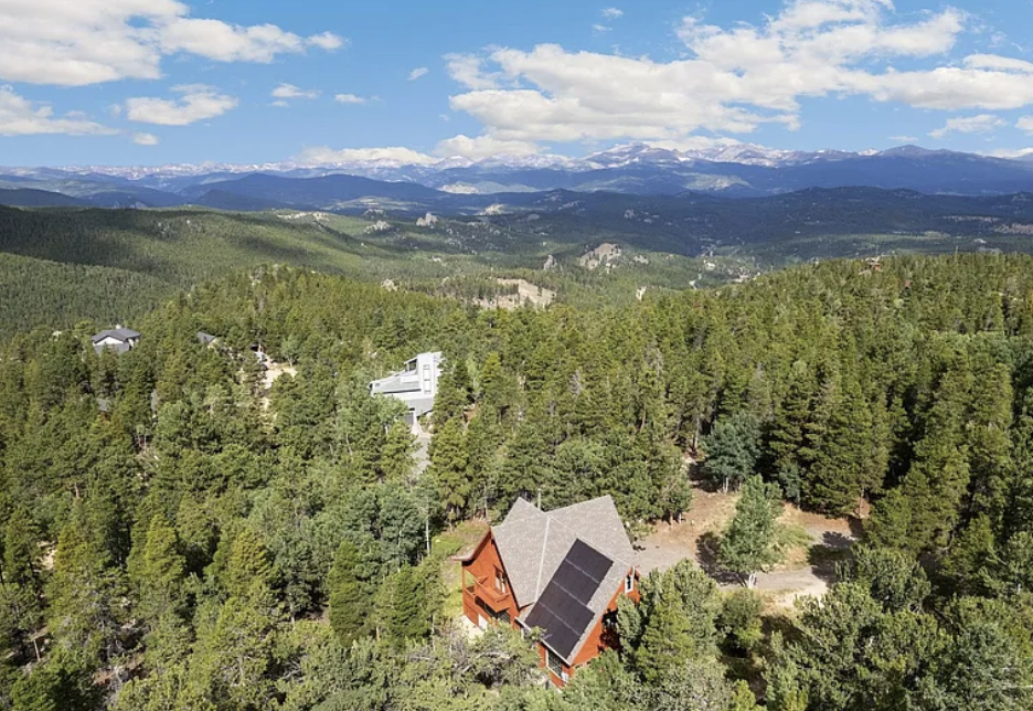 439 Ronnie Rd - Photo 2 of 34