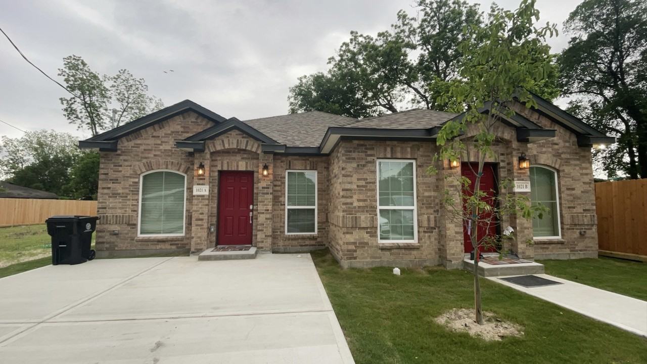 1021 Calvin Street, Unit A - Photo 2 of 8