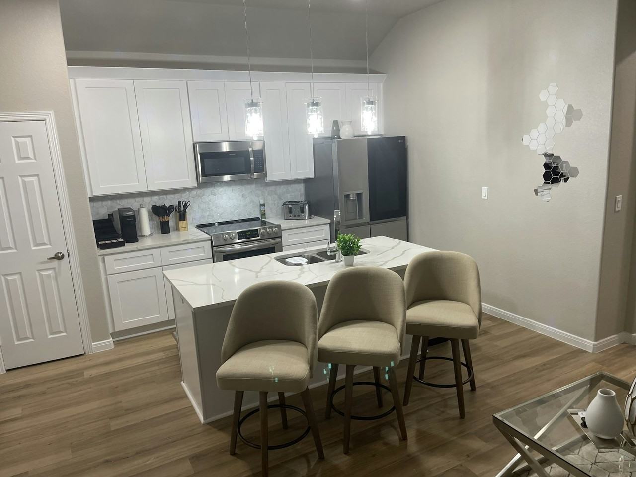 1021 Calvin Street, Unit A - Photo 7 of 8