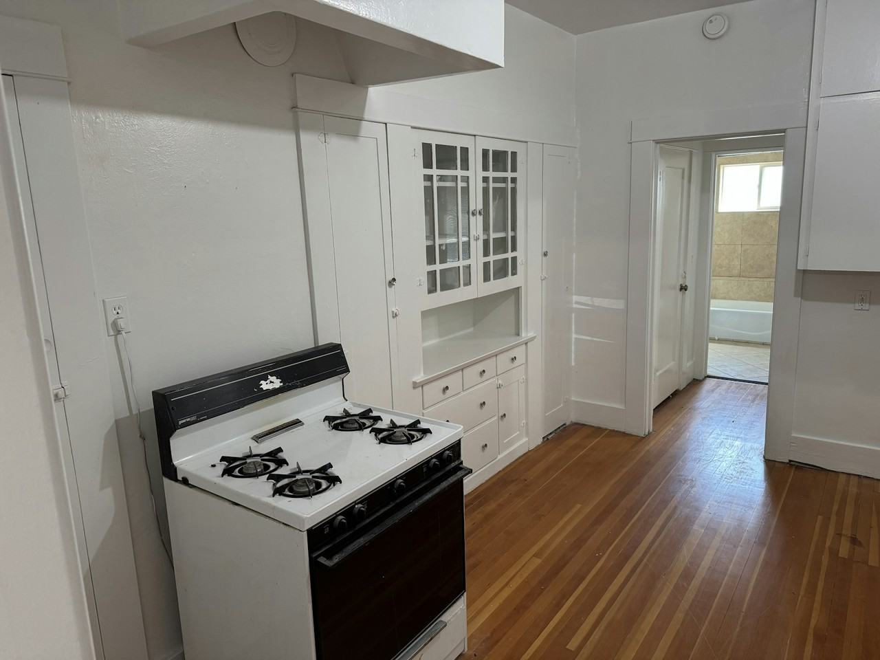 105 Earl Avenue - Photo 3 of 7