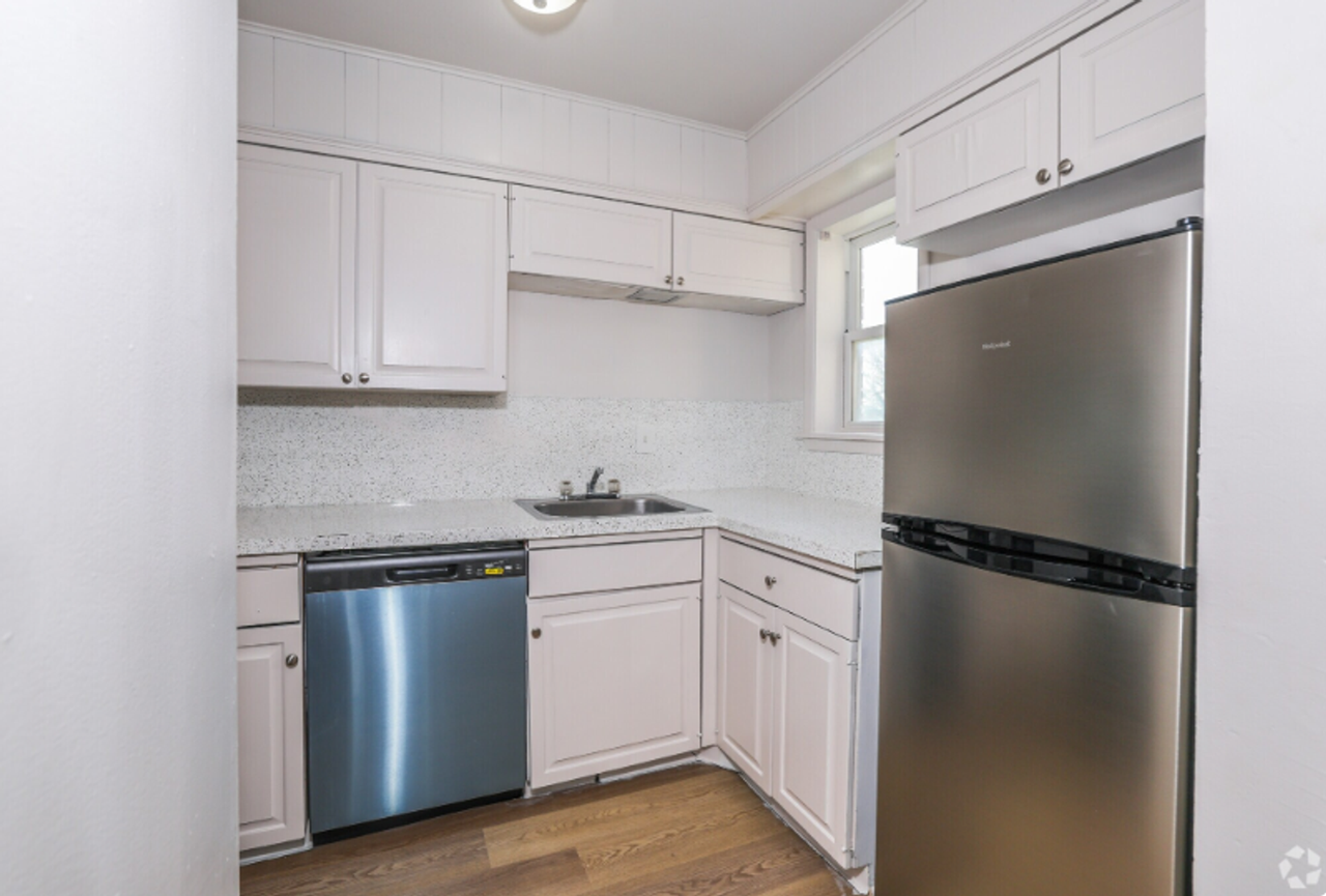Parkwood Townhomes - Photo 3 of 29