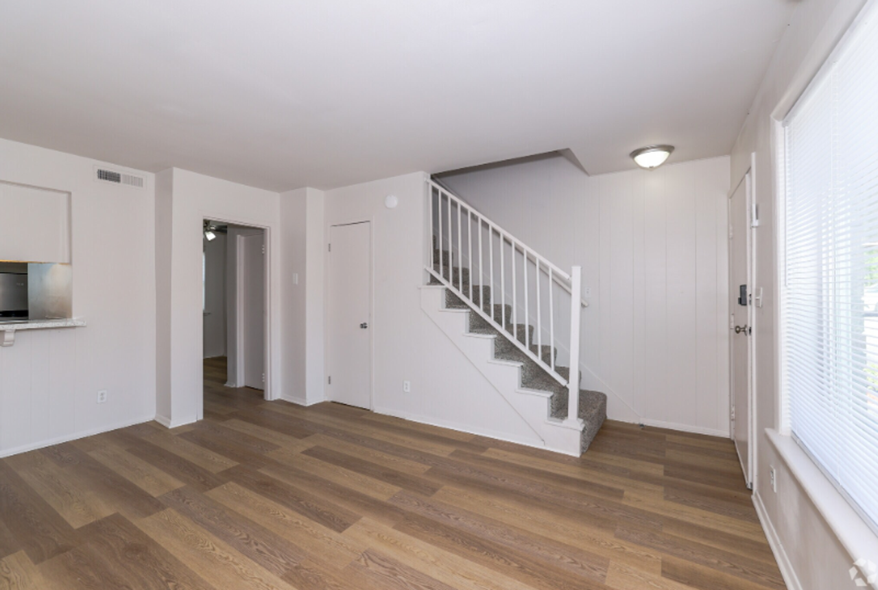 Parkwood Townhomes - Photo 4 of 29
