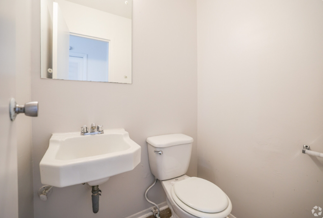 Parkwood Townhomes - Photo 7 of 29