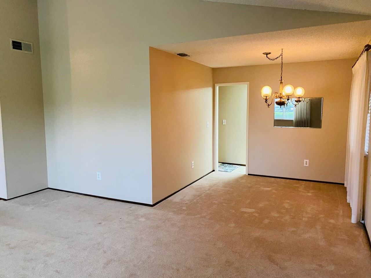 8936 Shady Vista Court - Photo 4 of 21