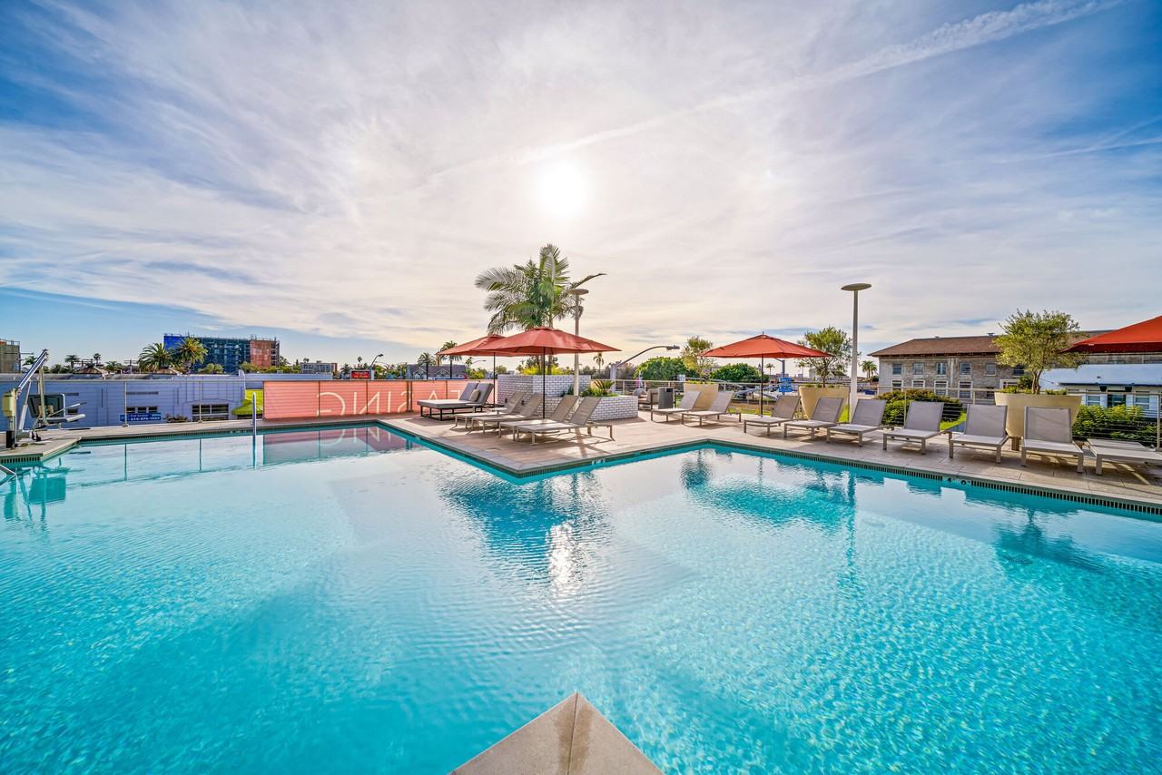 Winslow - Photo 2 of 50