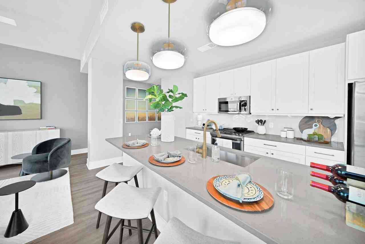 Bowen River Oaks - Photo 3 of 39