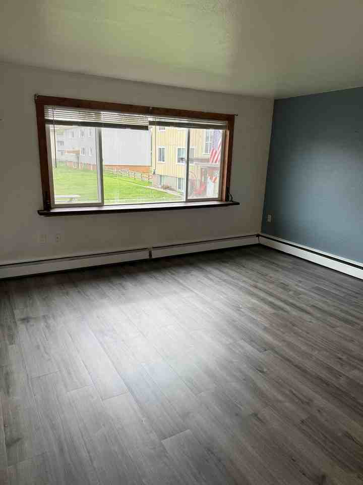 829 17th Avenue* - Photo 6 of 11