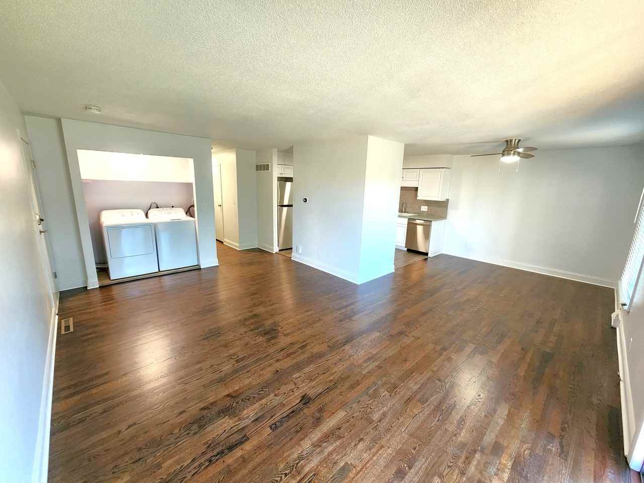 6610-6620 W 93rd Terr - Photo 3 of 12