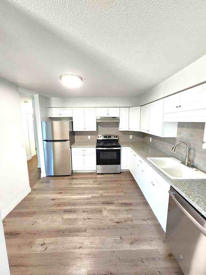 6610-6620 W 93rd Terr - Photo 4 of 12