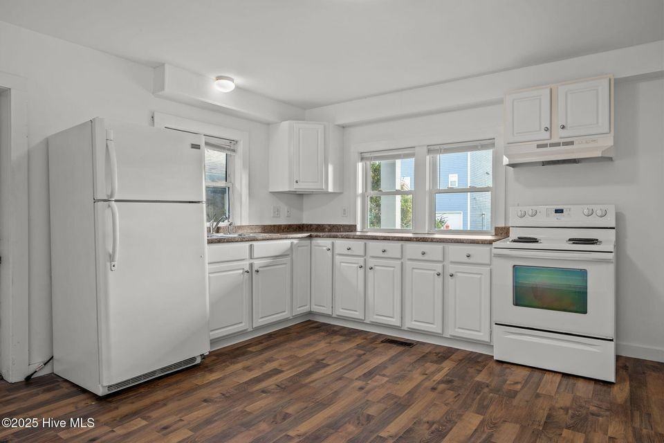 217 W Atlantic Blvd Apt 4 - Photo 2 of 12