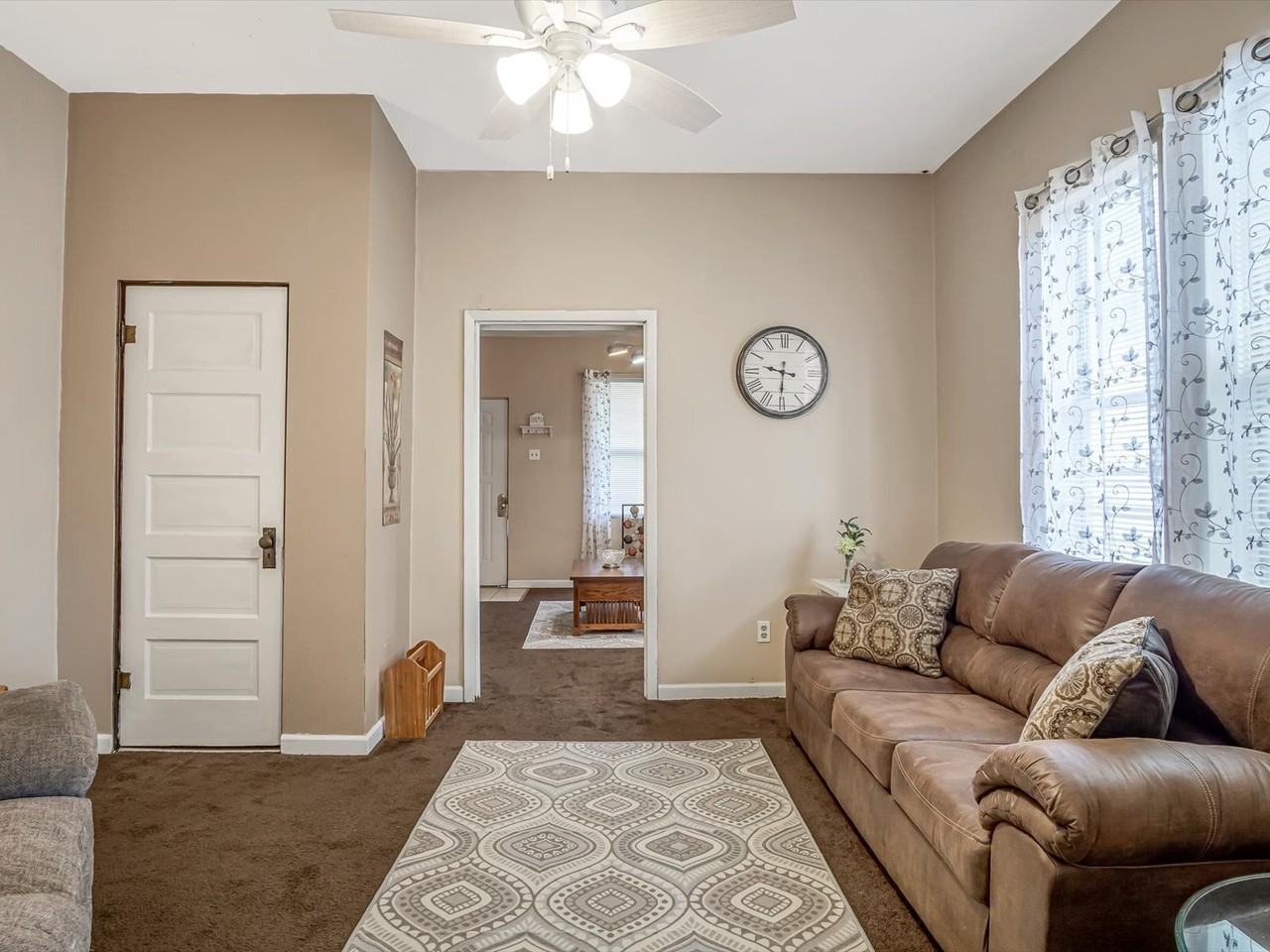 928 North 1st Street - Photo 3 of 21