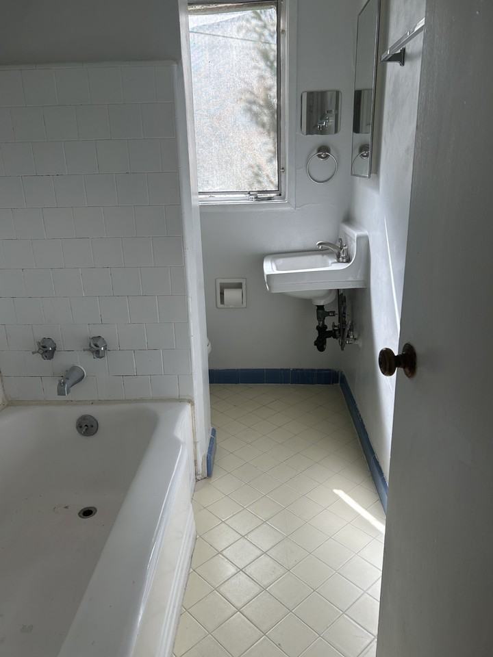 1716 N Street - Photo 6 of 8