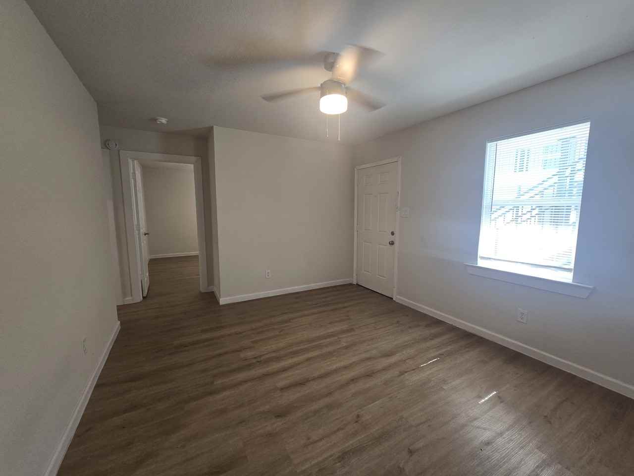 912 Church St - Photo 3 of 14