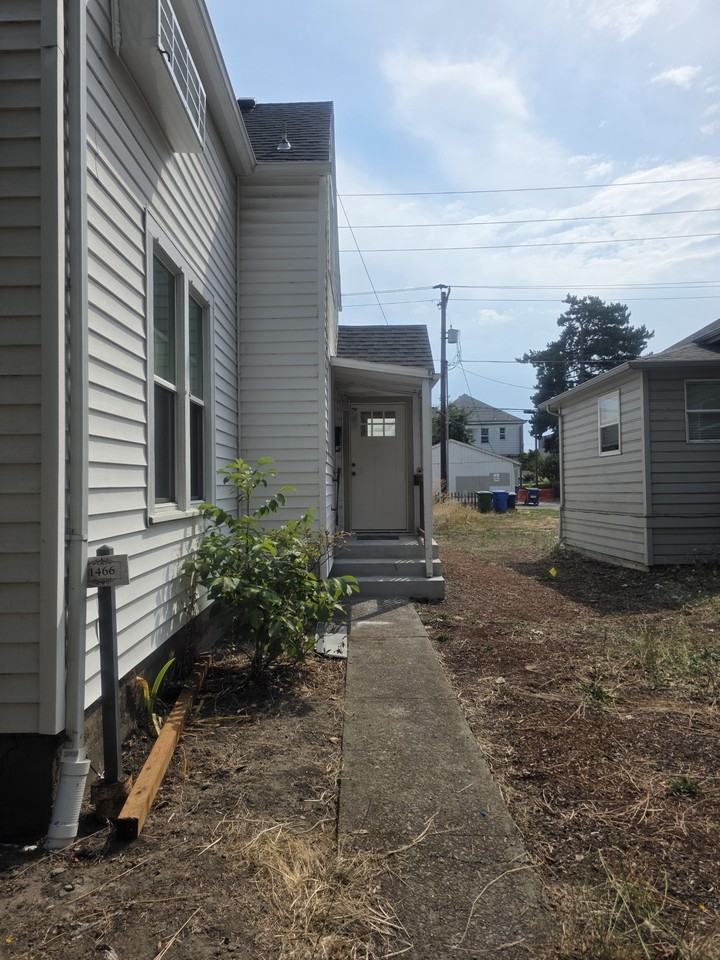 **1456 Liberty Street Northeast Unit 3 Salem, OR 97301 - Photo 3 of 27