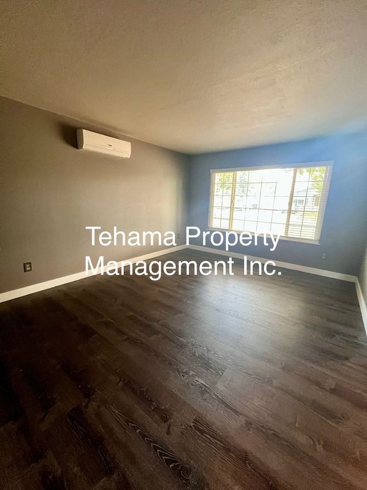 2093 Colusa St - Photo 2 of 21