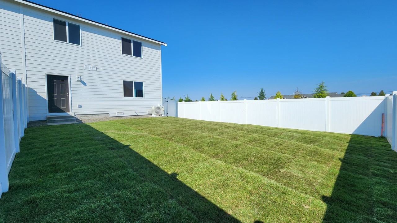 1394 N Wilhelm Way - Photo 3 of 23