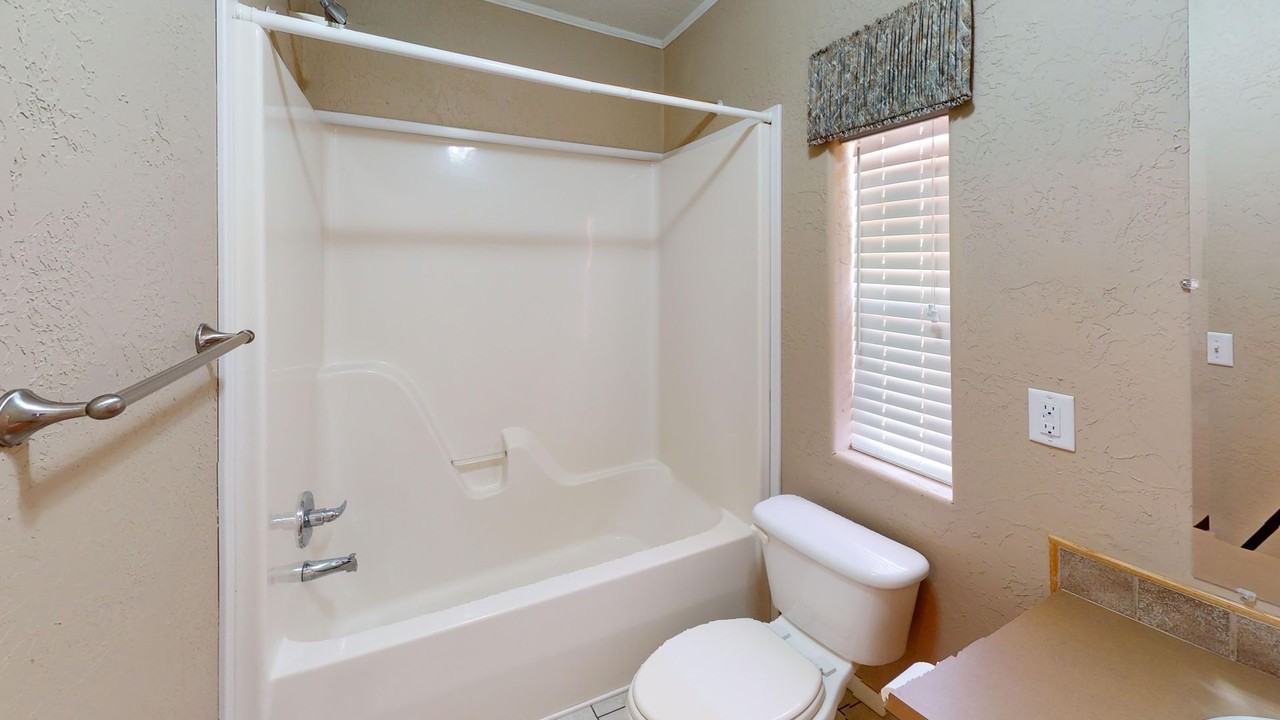 2410 Pamelita Dr Ne - Photo 4 of 22